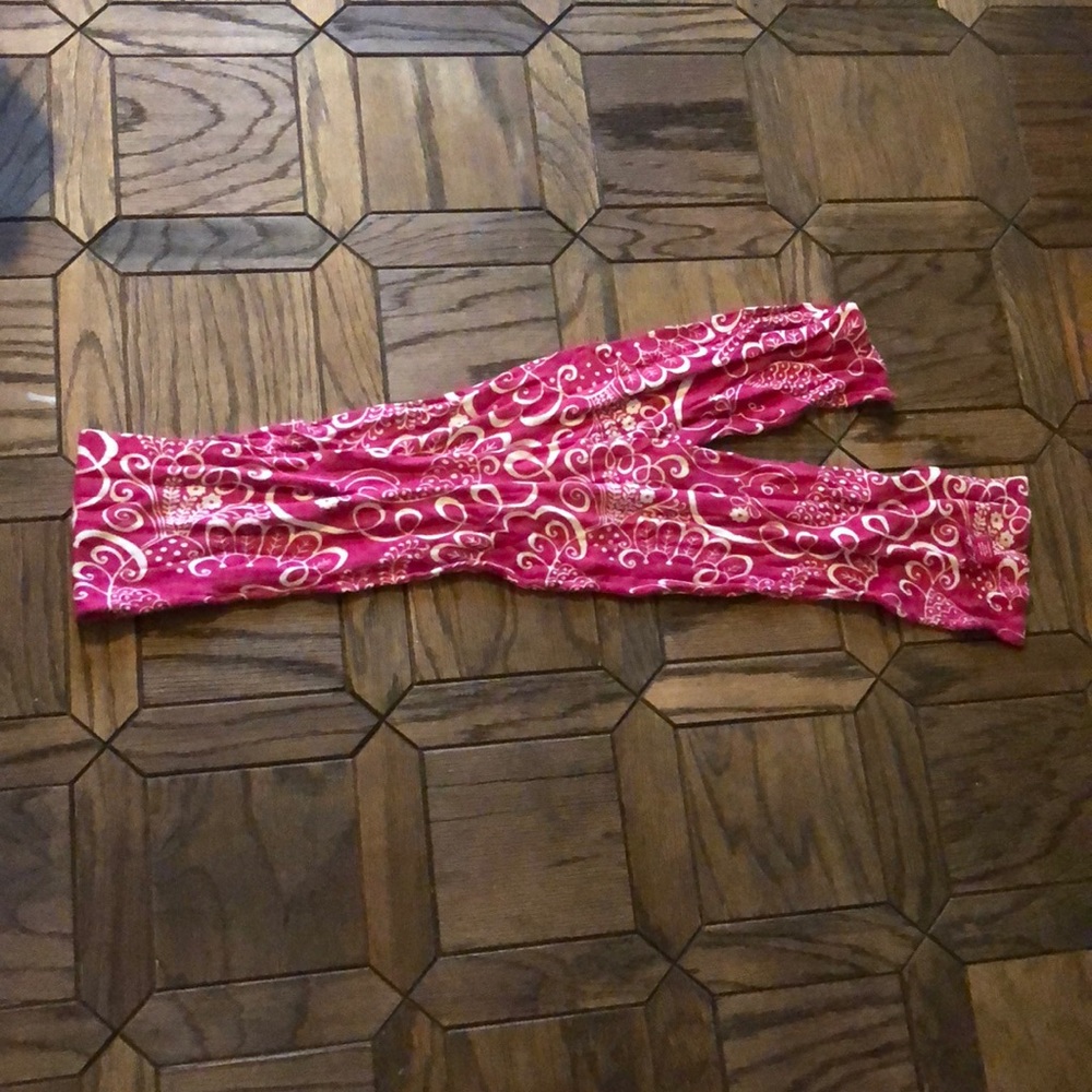 VerA Bradley Knit Scarf in Pink Twirly Birds
